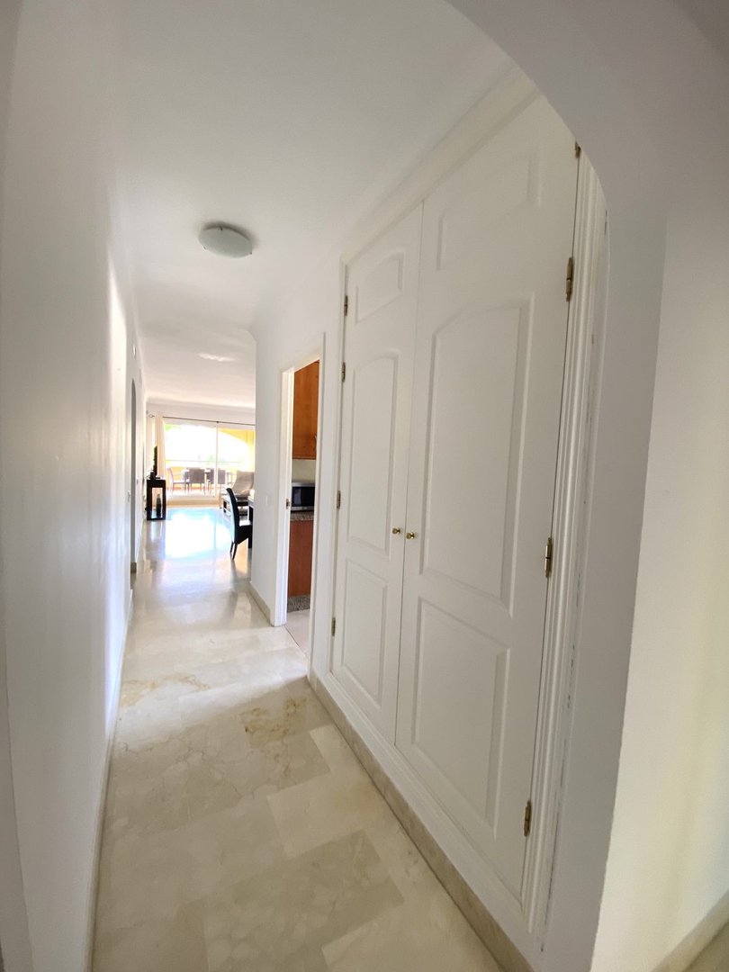 3 Bed Middle Floor Apartment in Elviria