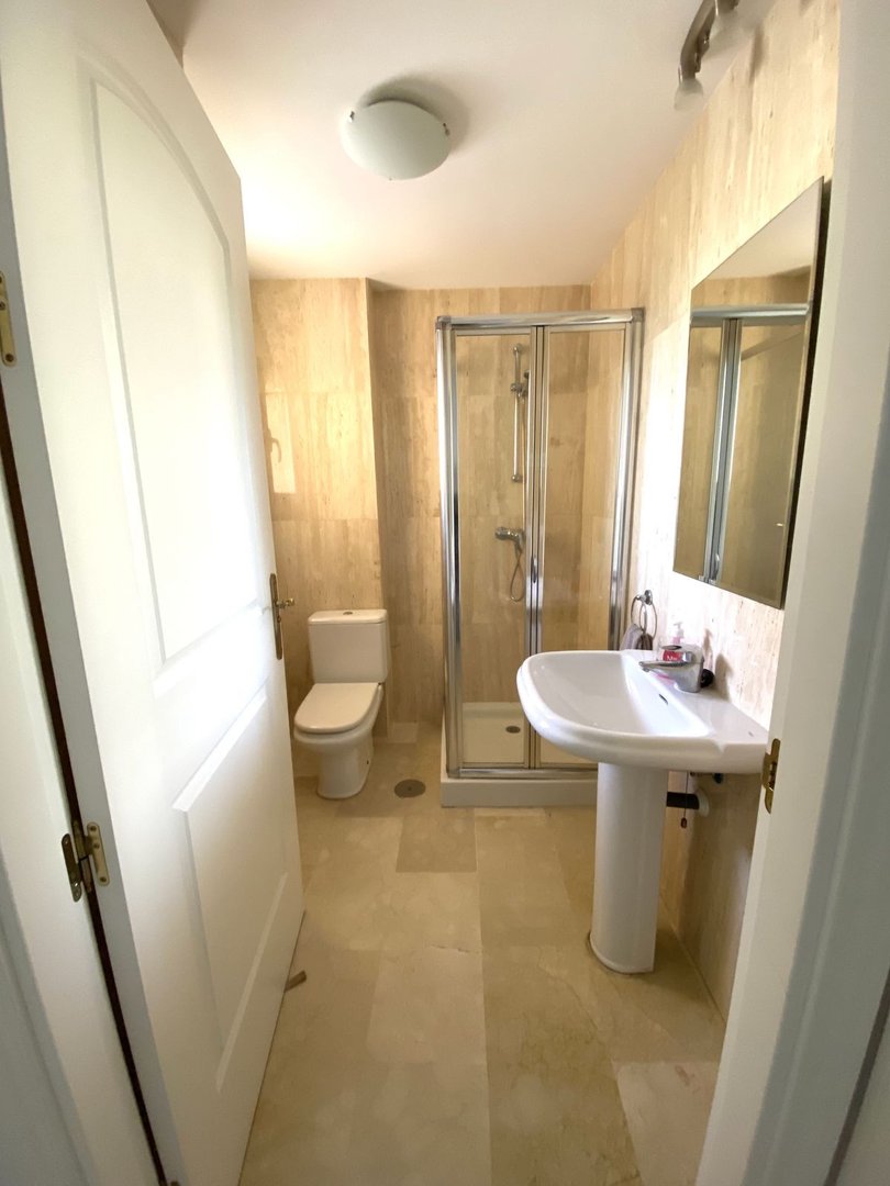 3 Bed Middle Floor Apartment in Elviria