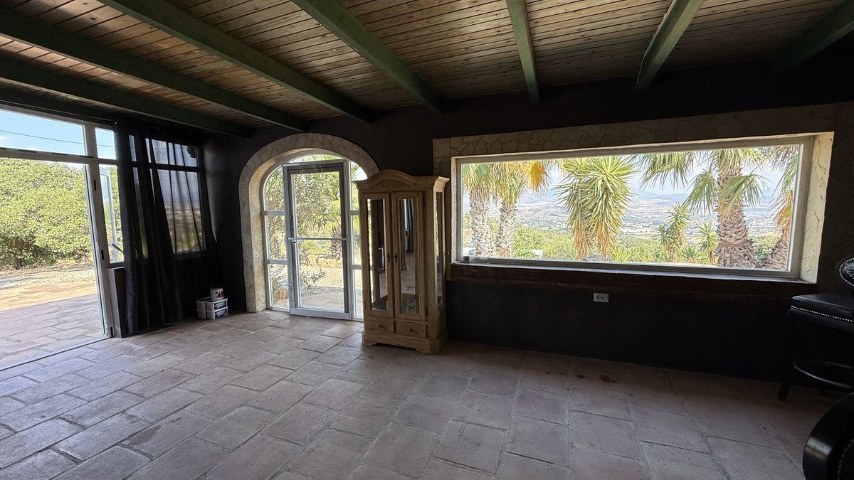 4 Bed Finca - Cortijo in Coín