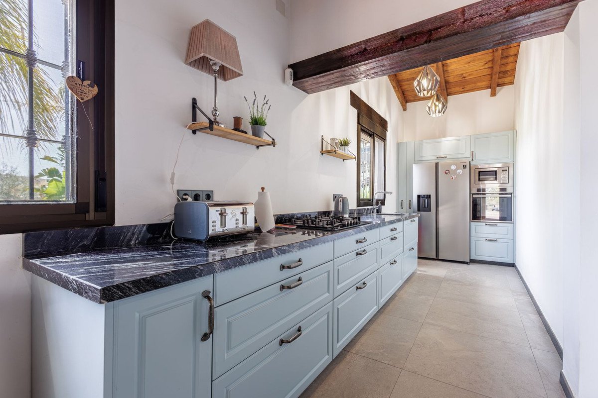 3 Bed Detached Villa in Coín