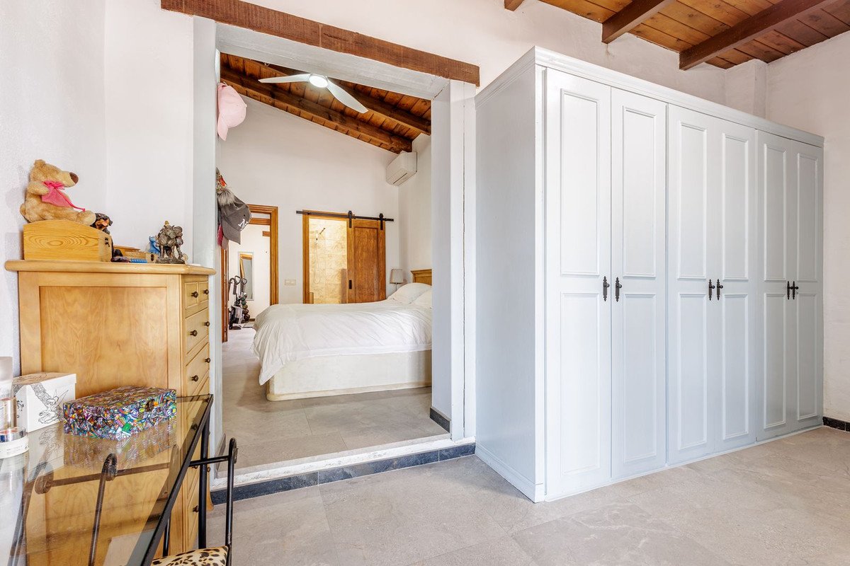 3 Bed Detached Villa in Coín