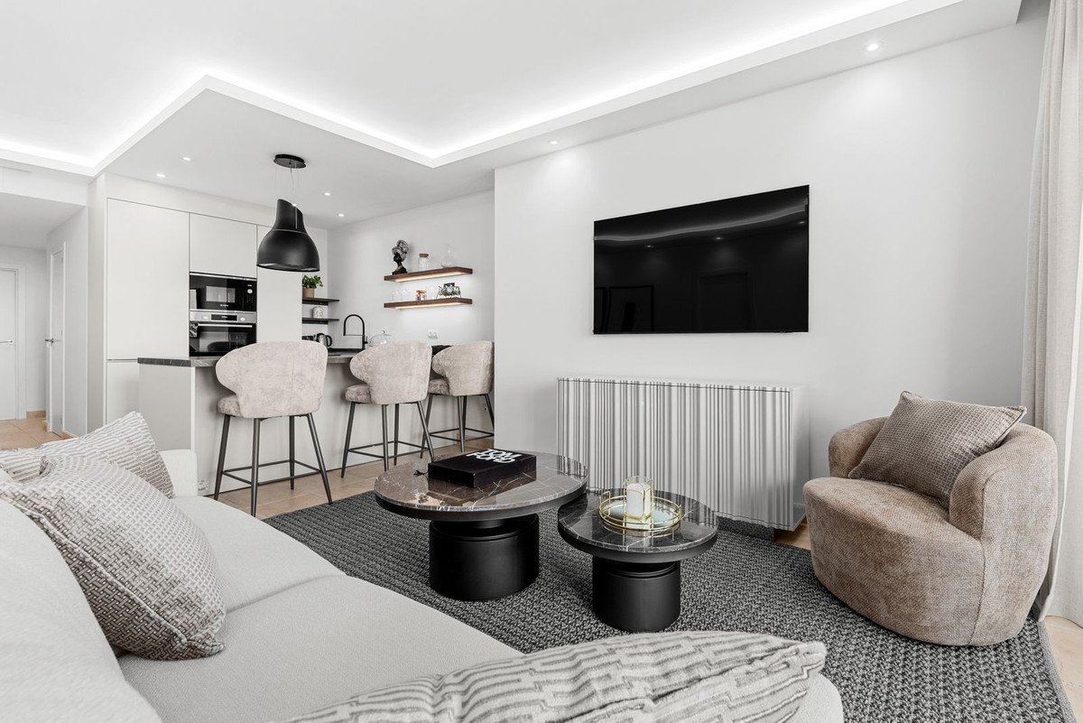 2 Bed Middle Floor Apartment in Los Flamingos