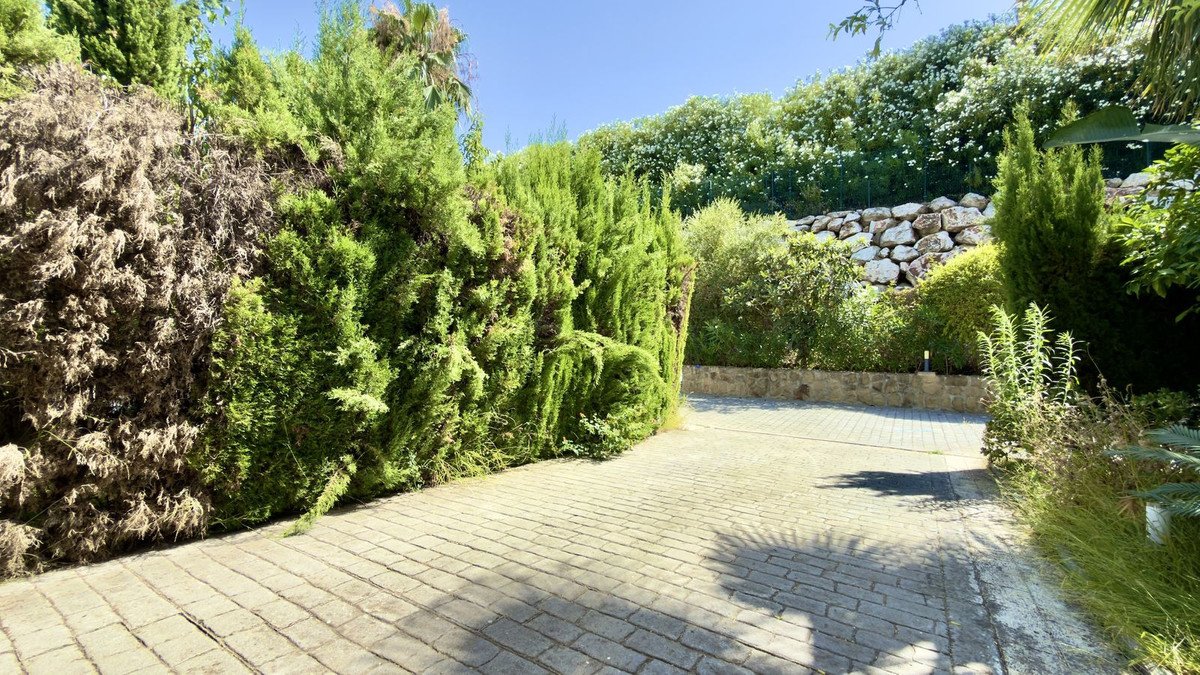 4 Bed Townhouse in Nueva Andalucía
