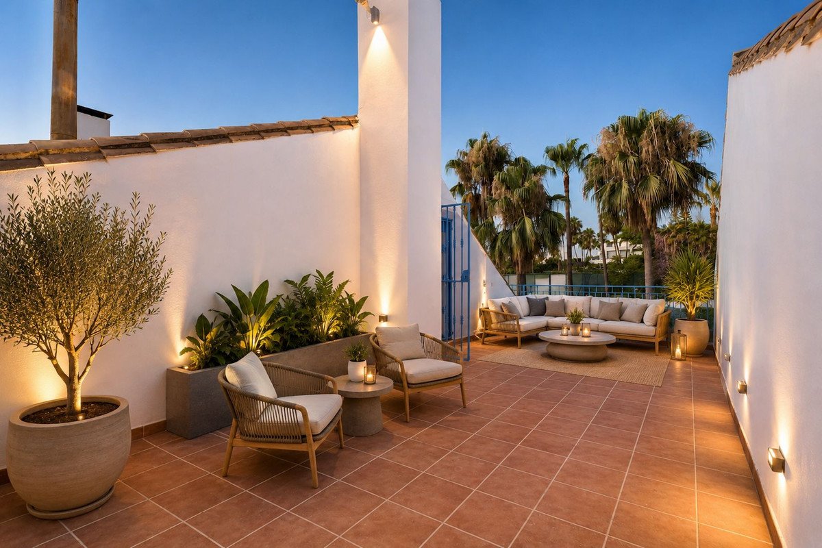 4 Bed Townhouse in Nueva Andalucía