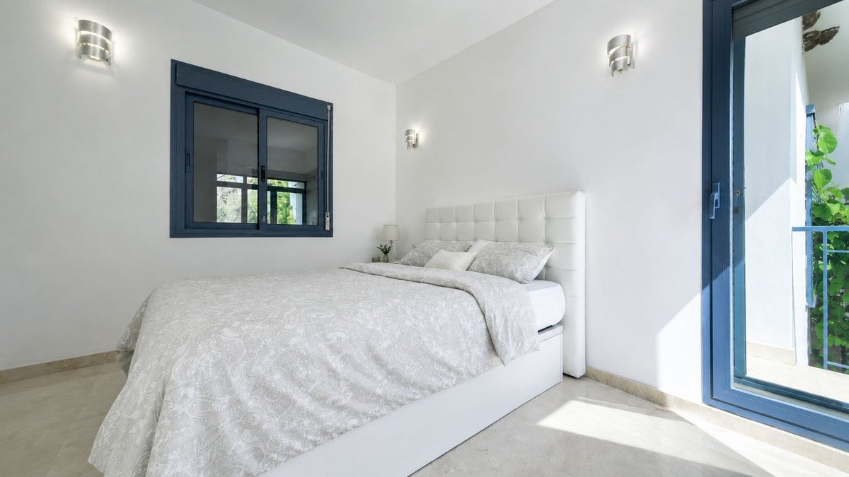 4 Bed Townhouse in Nueva Andalucía