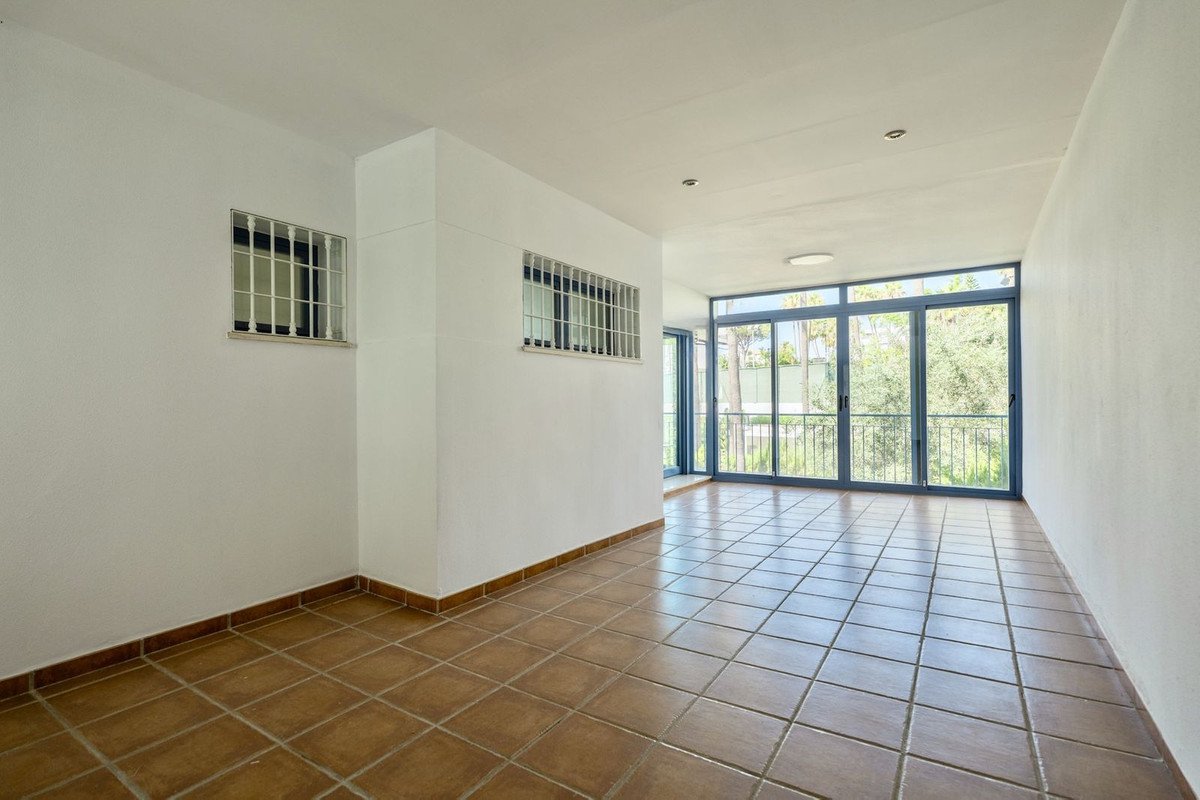 4 Bed Townhouse in Nueva Andalucía