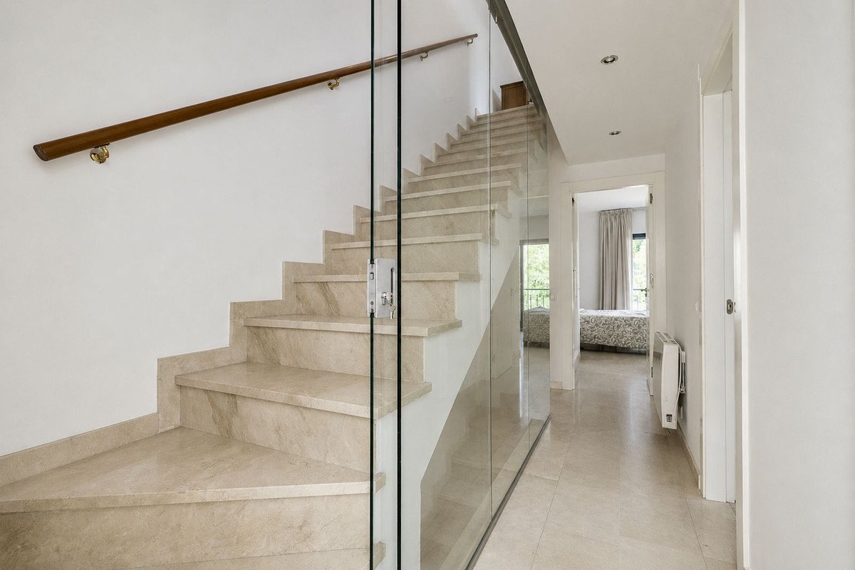 4 Bed Townhouse in Nueva Andalucía