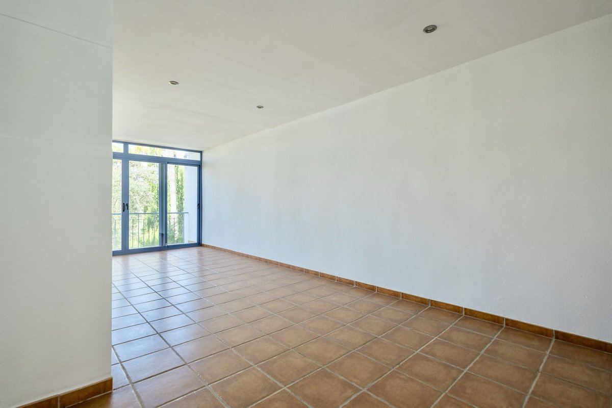 4 Bed Townhouse in Nueva Andalucía