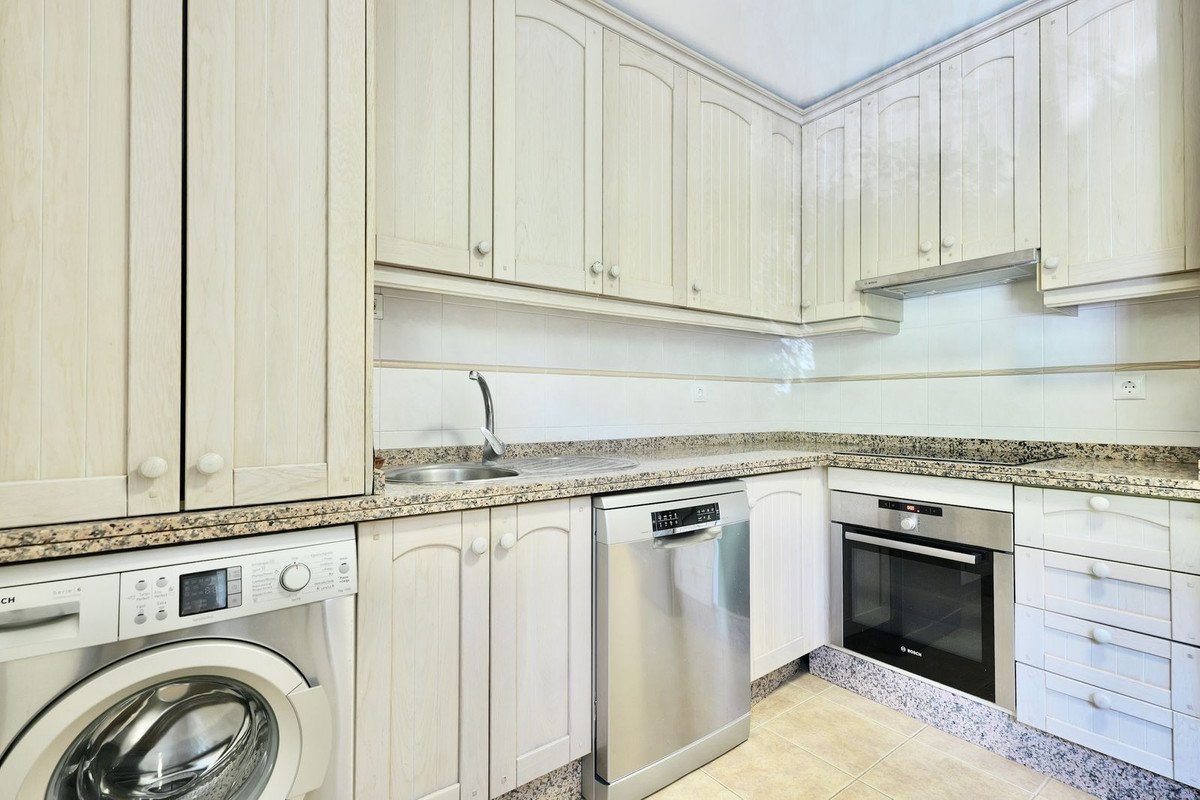 4 Bed Townhouse in Nueva Andalucía