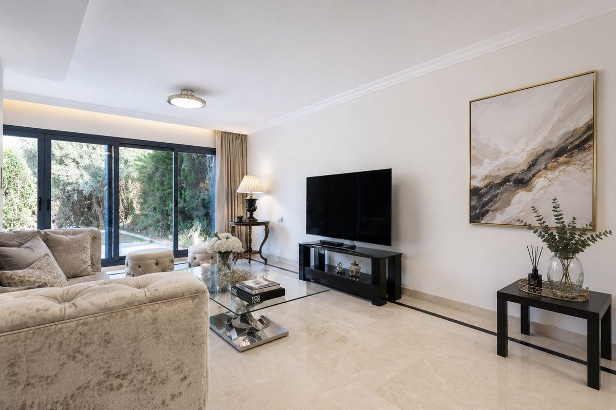 4 Bed Townhouse in Nueva Andalucía
