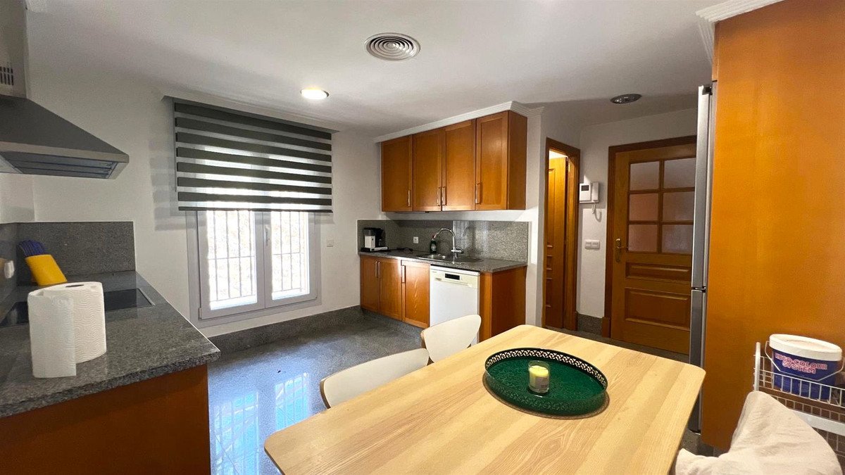 3 Bed Semi-Detached House in Marbella