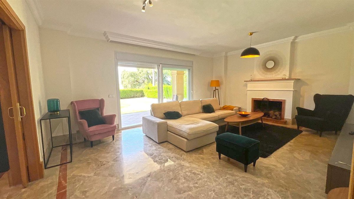 3 Bed Semi-Detached House in Marbella