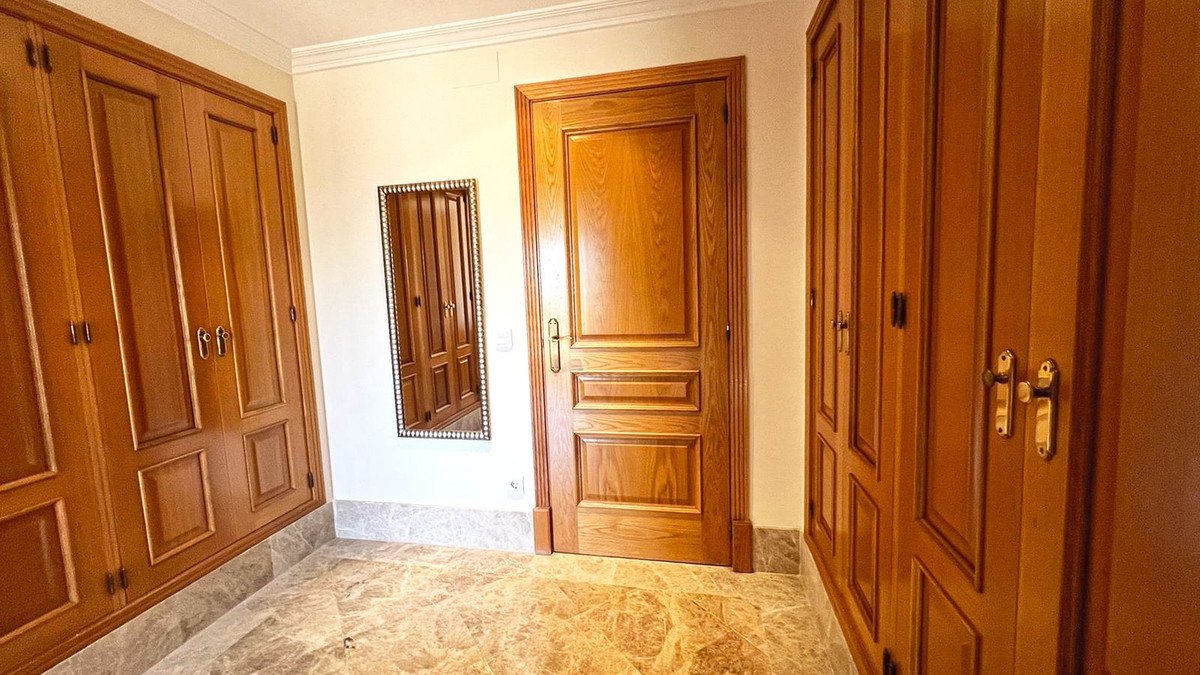 3 Bed Semi-Detached House in Marbella