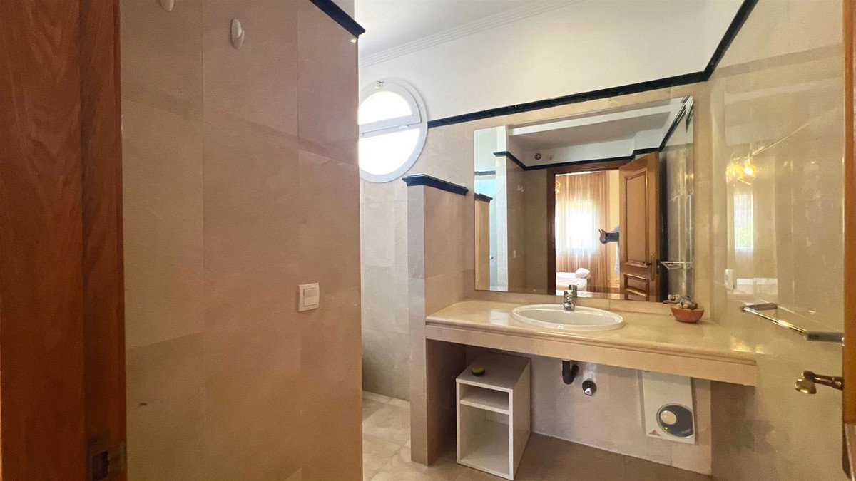 3 Bed Semi-Detached House in Marbella