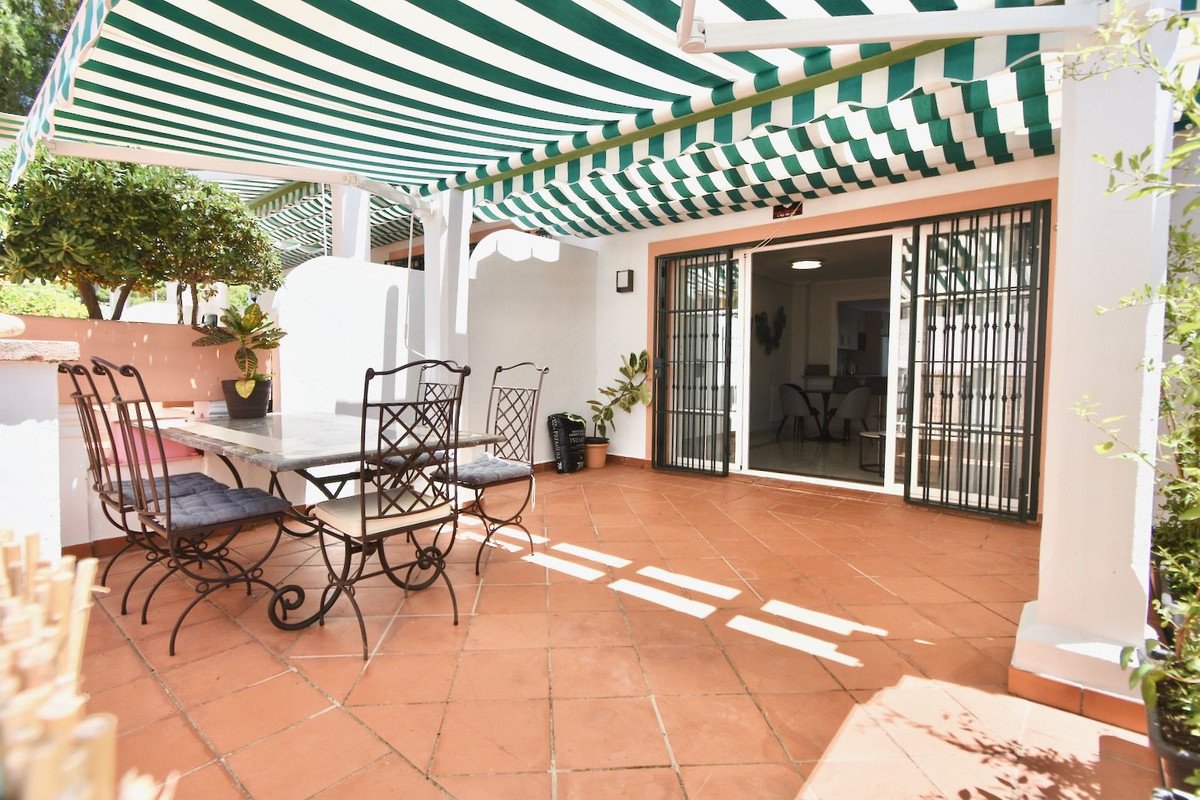 16 Bed Hostel in Mijas