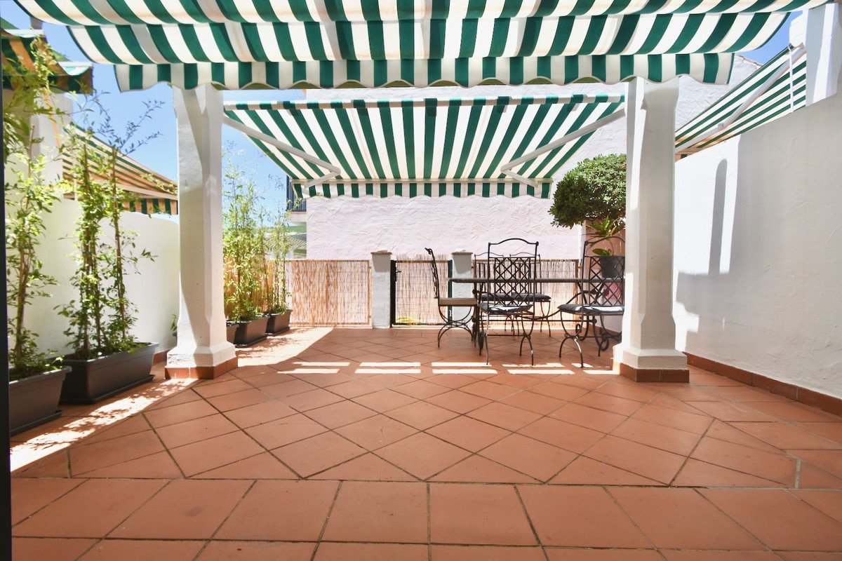 16 Bed Hostel in Mijas