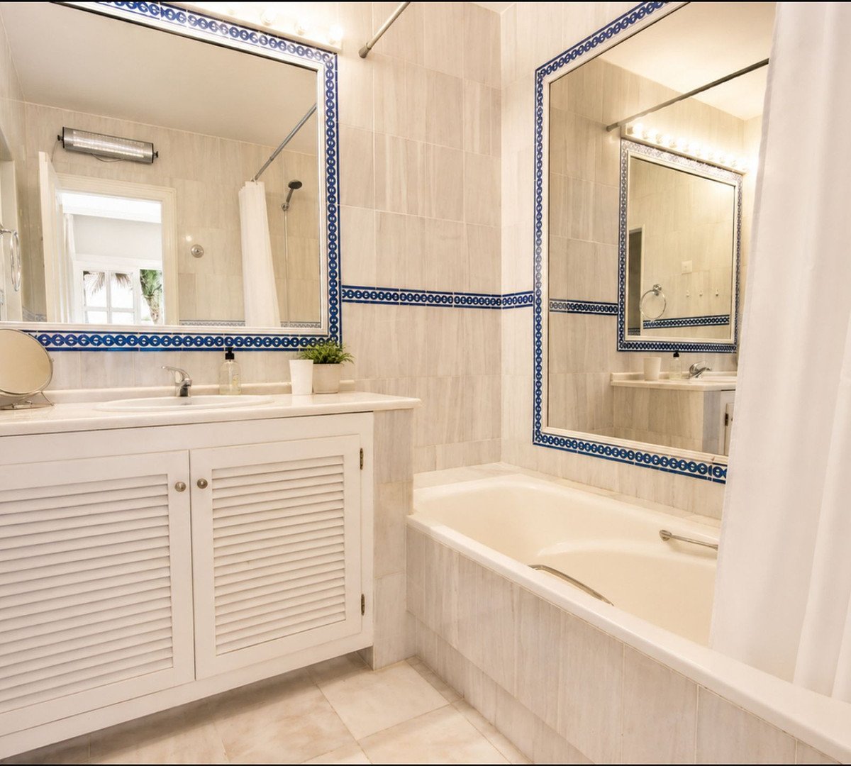 3 Bed Duplex in Estepona