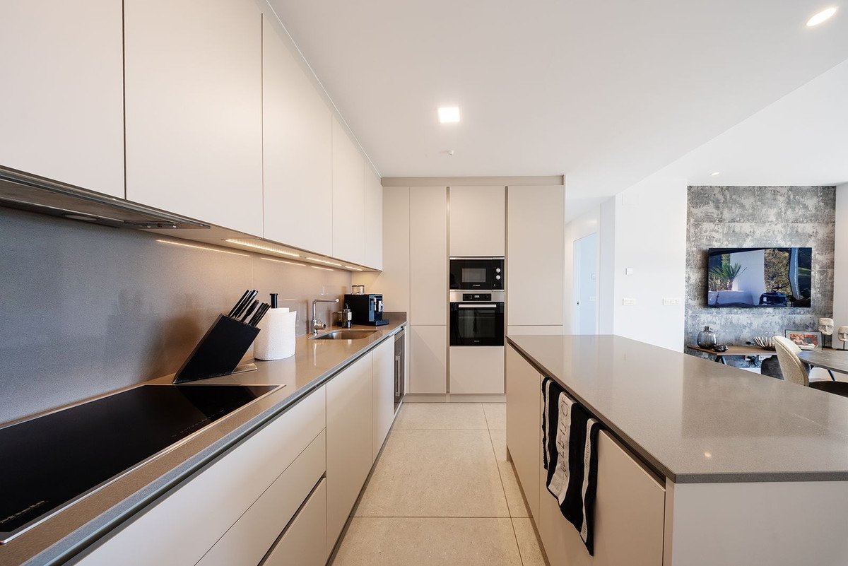 2 Bed Middle Floor Apartment in La Quinta