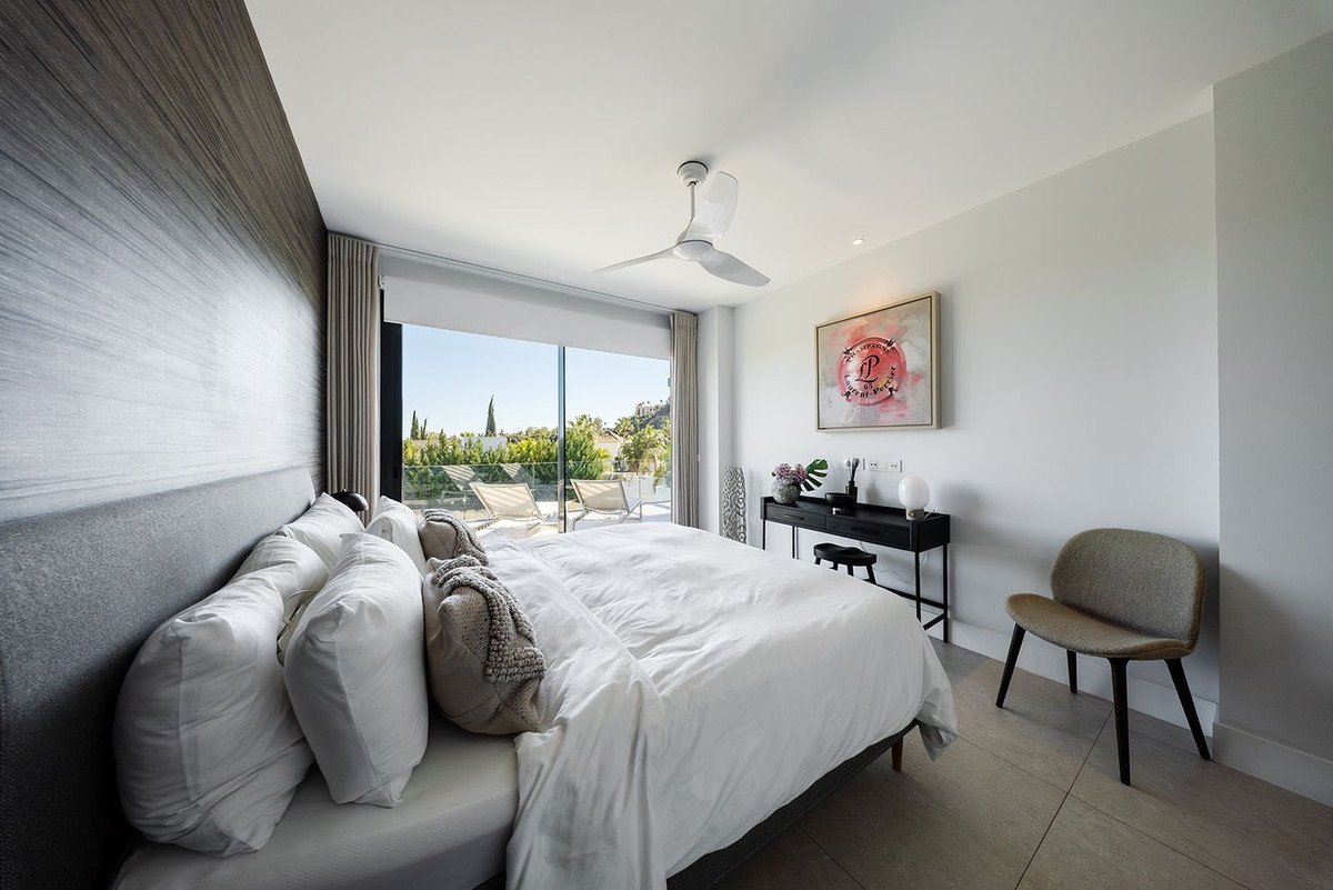 2 Bed Middle Floor Apartment in La Quinta