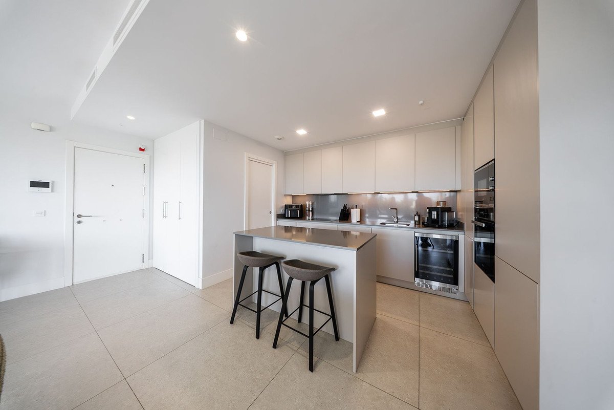 2 Bed Middle Floor Apartment in La Quinta