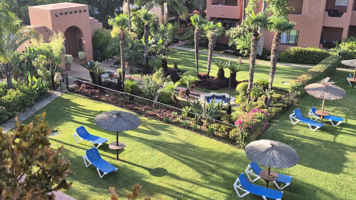 3 Bed Penthouse Duplex in Guadalmina Baja