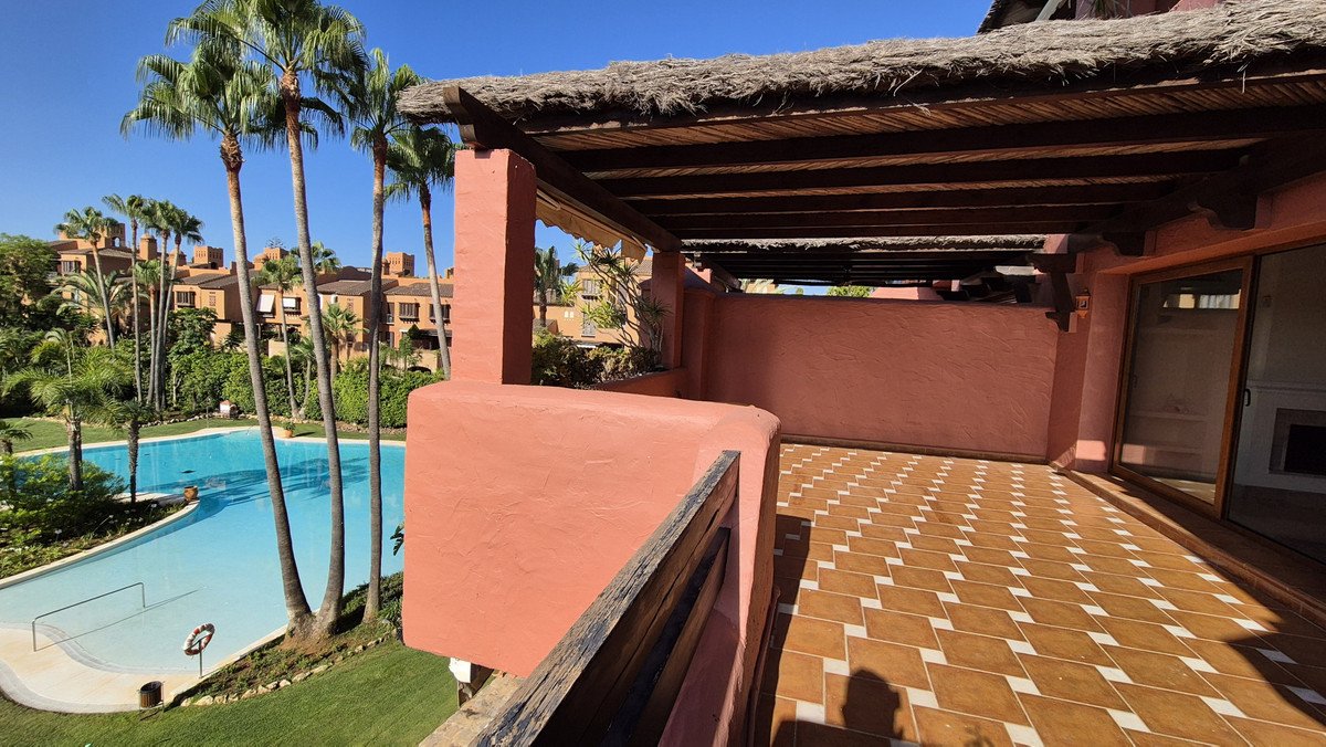 3 Bed Penthouse Duplex in Guadalmina Baja