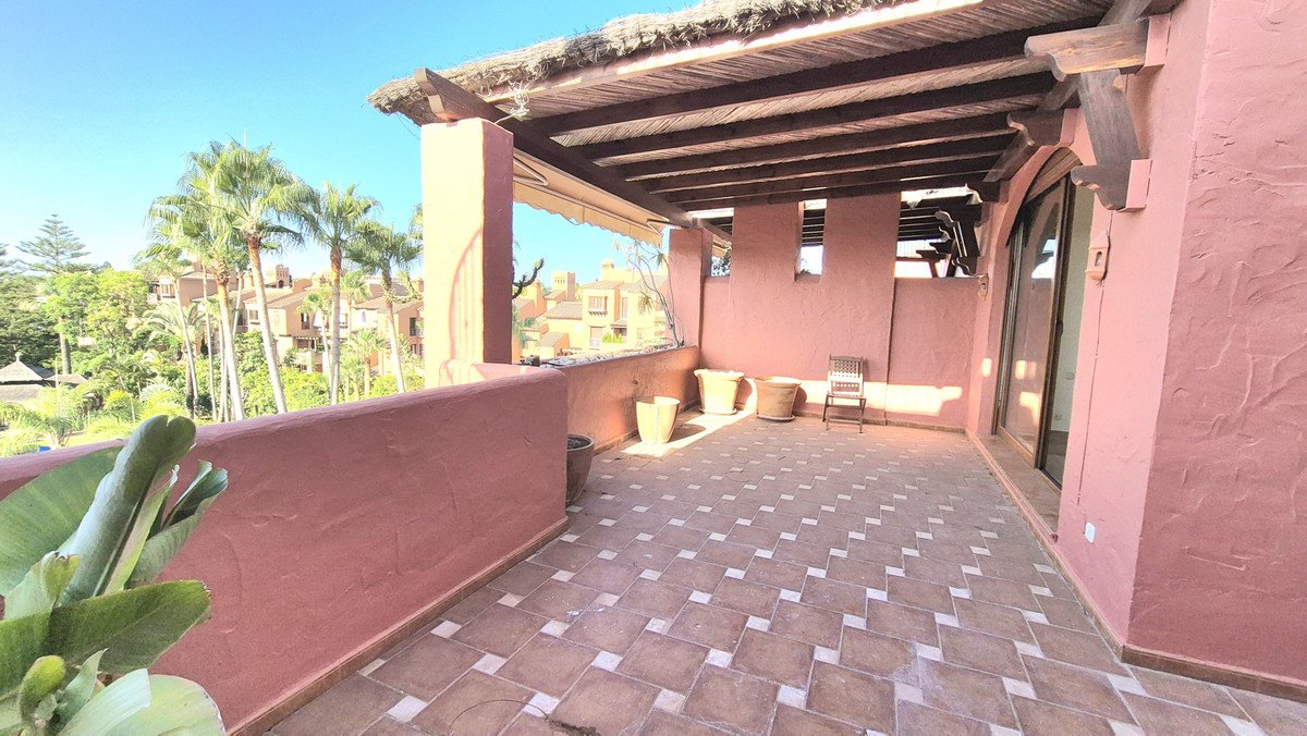 3 Bed Penthouse Duplex in Guadalmina Baja