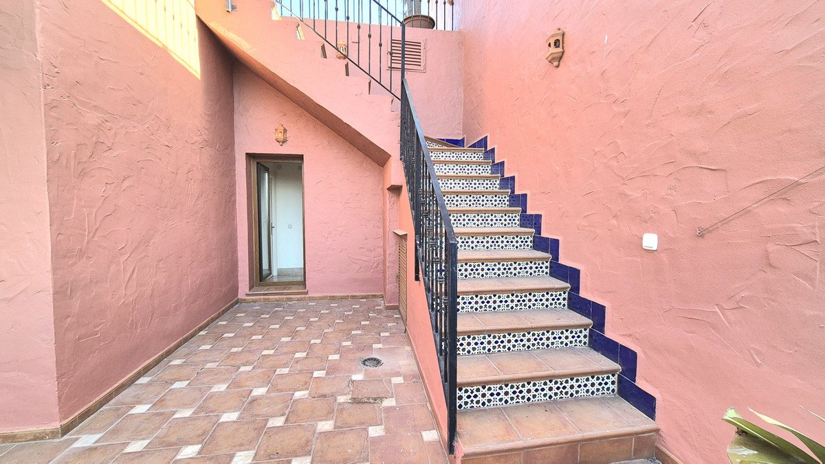3 Bed Penthouse Duplex in Guadalmina Baja