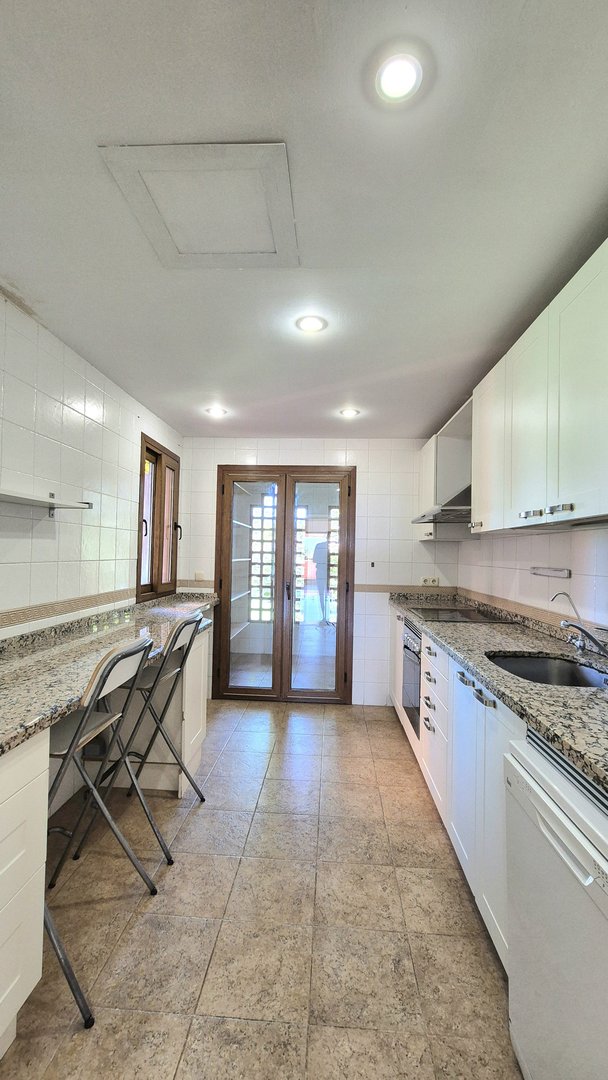 3 Bed Penthouse Duplex in Guadalmina Baja