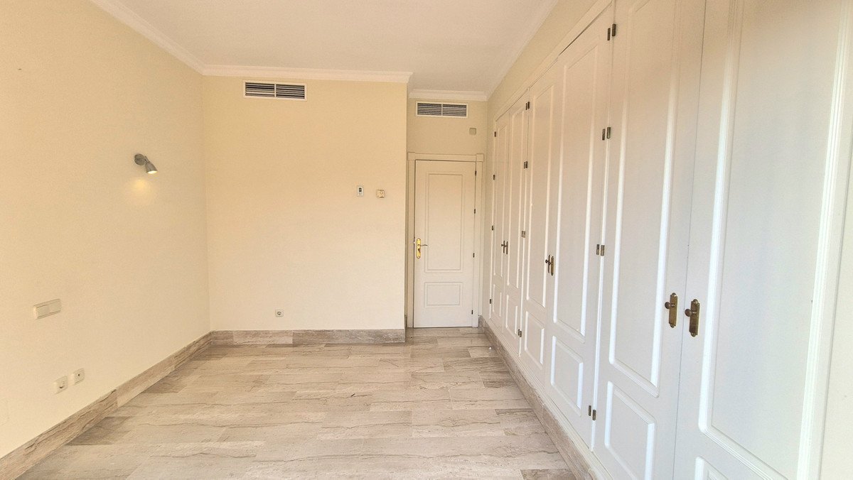 3 Bed Penthouse Duplex in Guadalmina Baja