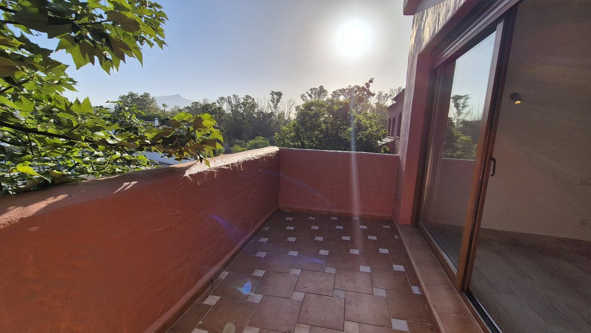 3 Bed Penthouse Duplex in Guadalmina Baja