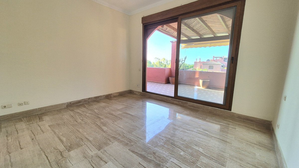 3 Bed Penthouse Duplex in Guadalmina Baja
