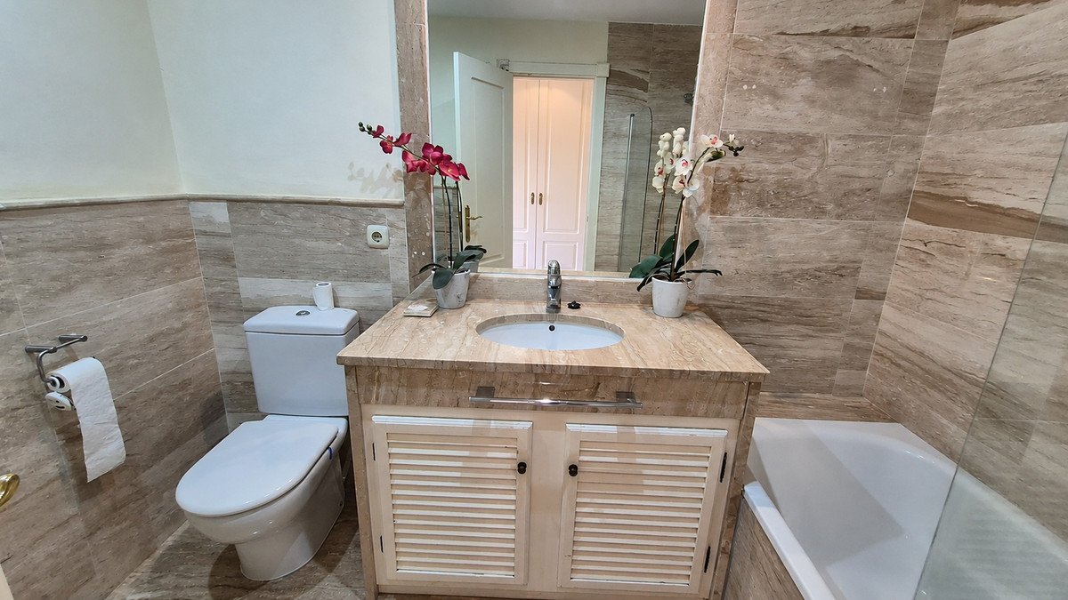 3 Bed Penthouse Duplex in Guadalmina Baja