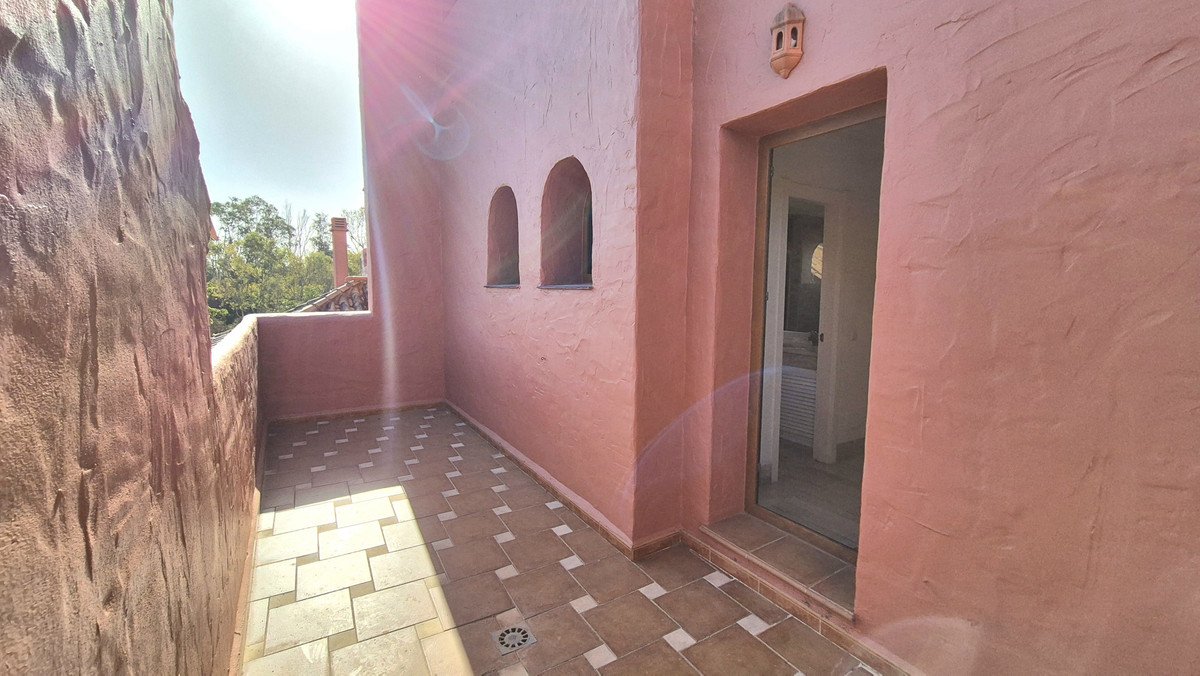 3 Bed Penthouse Duplex in Guadalmina Baja
