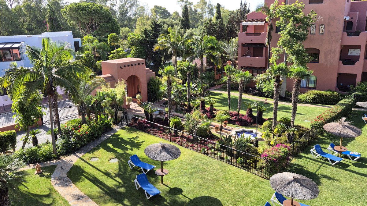 3 Bed Penthouse Duplex in Guadalmina Baja