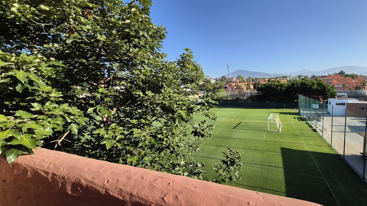 3 Bed Penthouse Duplex in Guadalmina Baja