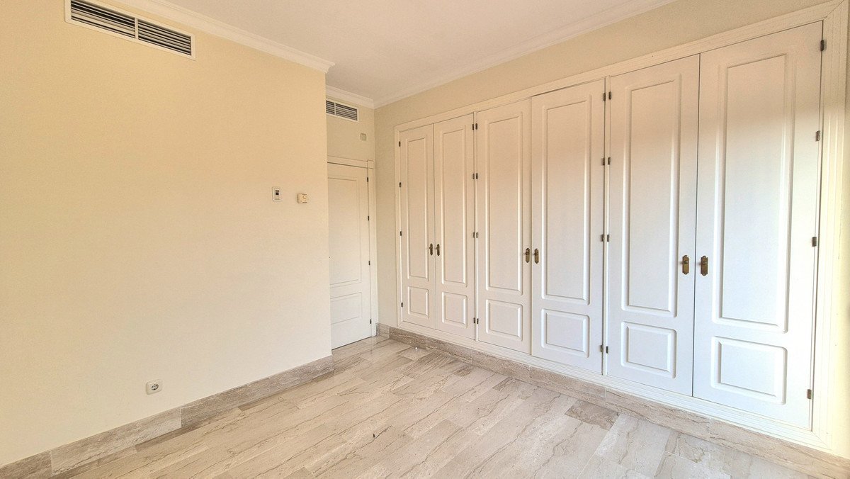 3 Bed Penthouse Duplex in Guadalmina Baja