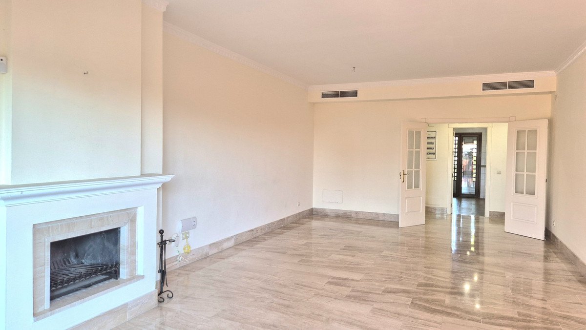 3 Bed Penthouse Duplex in Guadalmina Baja