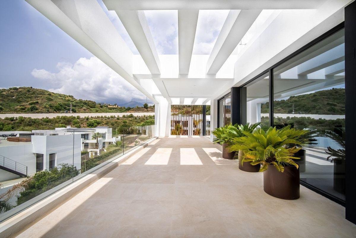 6 Bed Detached Villa in Nueva Andalucía