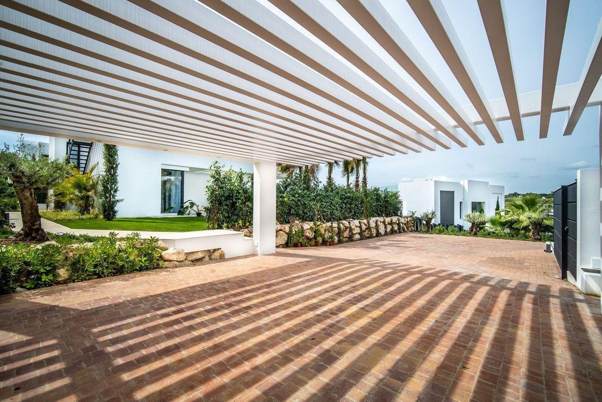 6 Bed Detached Villa in Nueva Andalucía