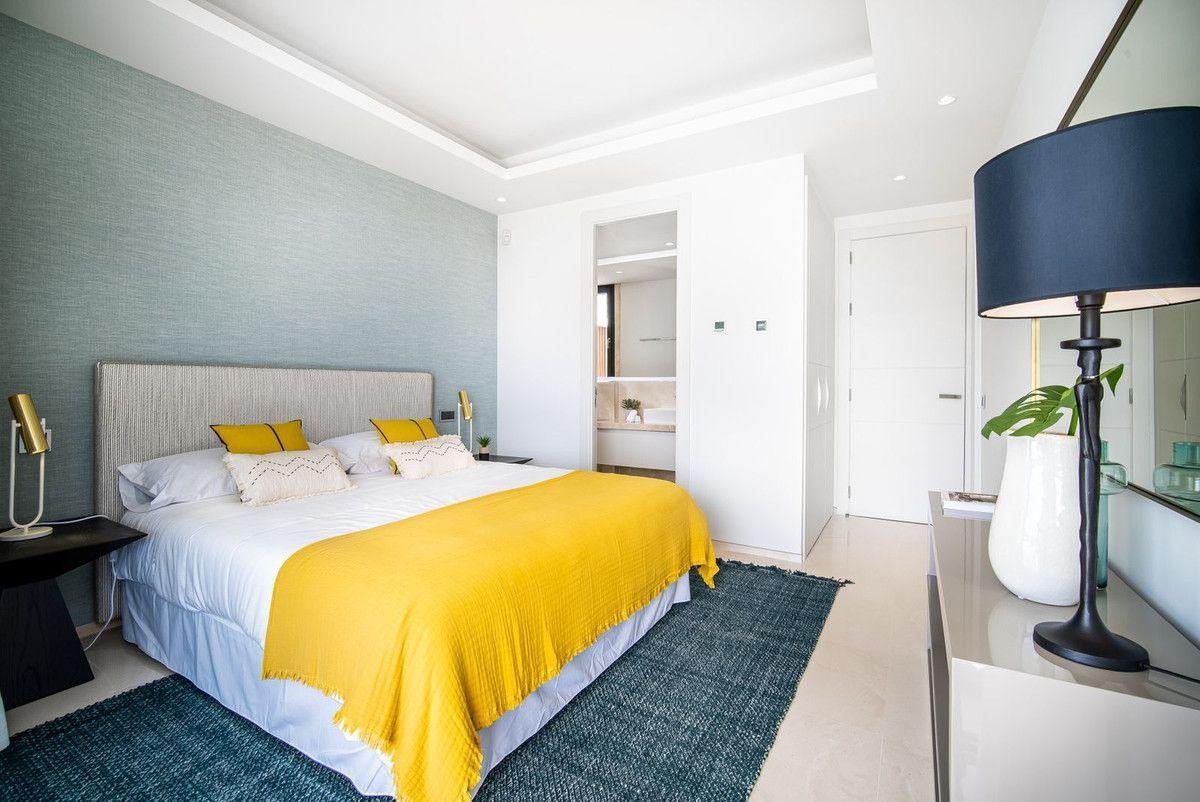 6 Bed Detached Villa in Nueva Andalucía
