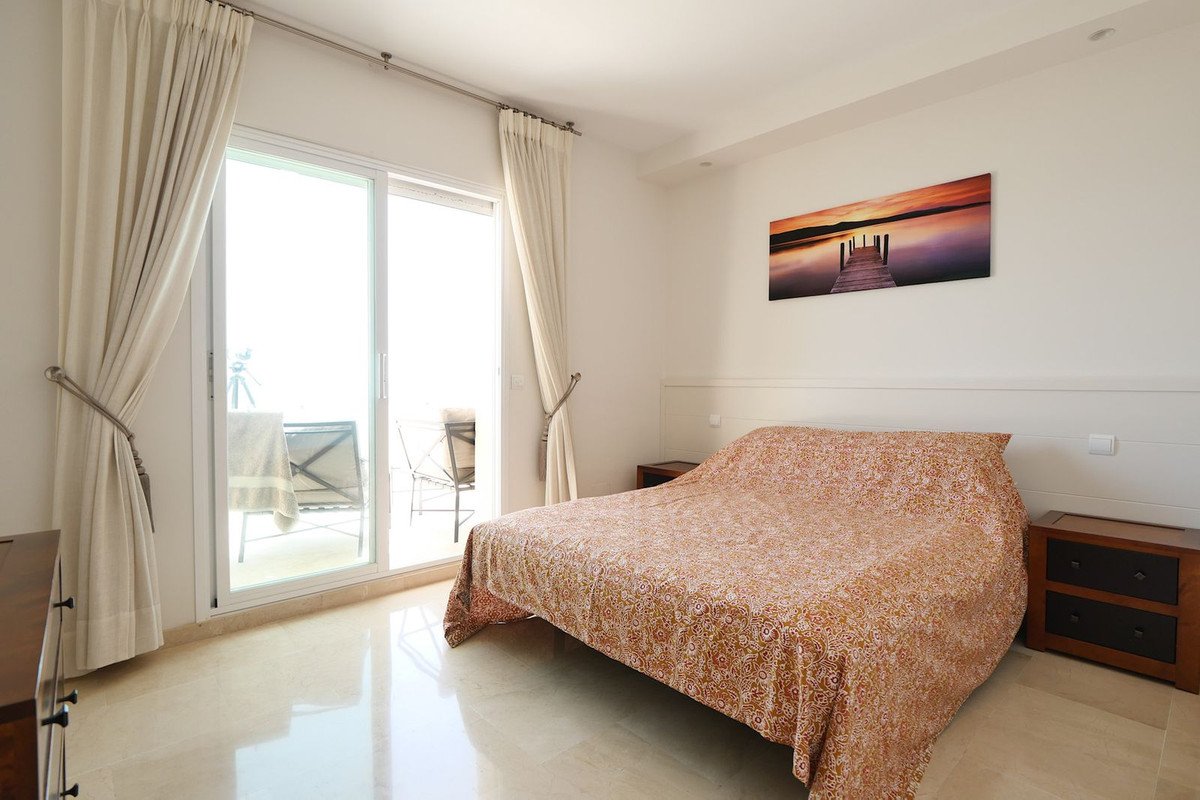 5 Bed Penthouse Duplex in Cabopino
