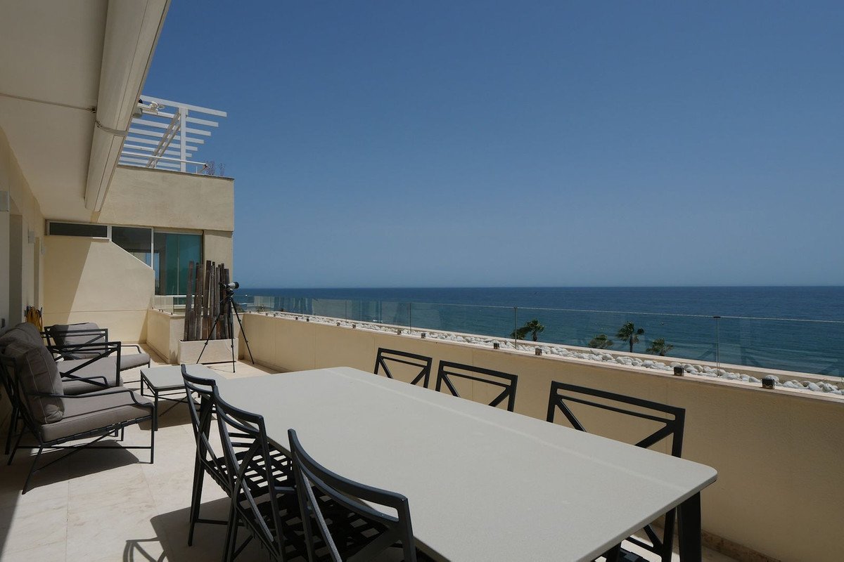 5 Bed Penthouse Duplex in Cabopino