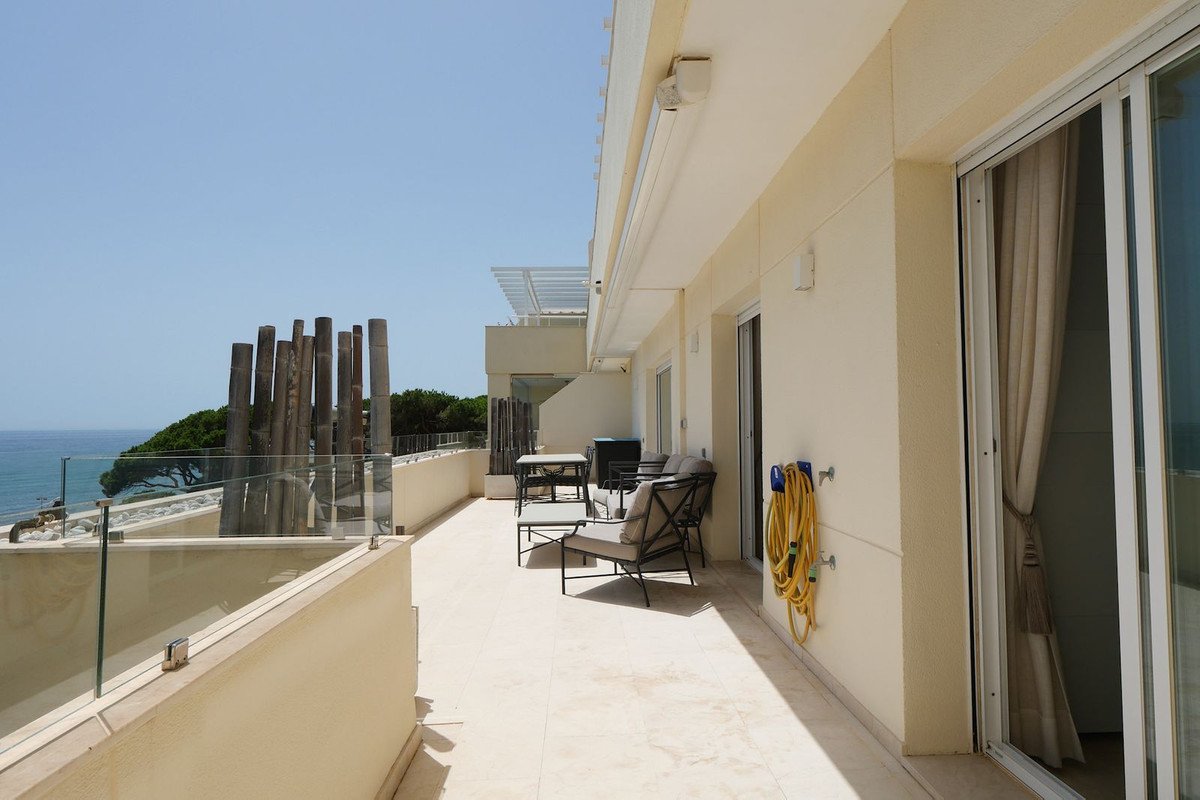 5 Bed Penthouse Duplex in Cabopino