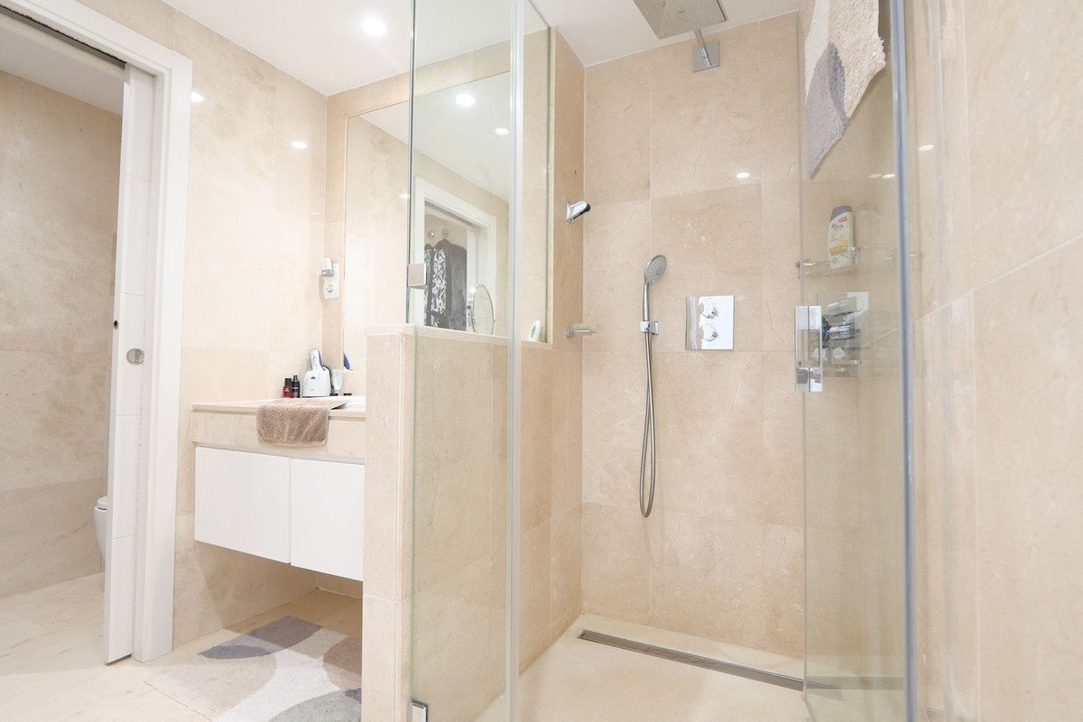 5 Bed Penthouse Duplex in Cabopino