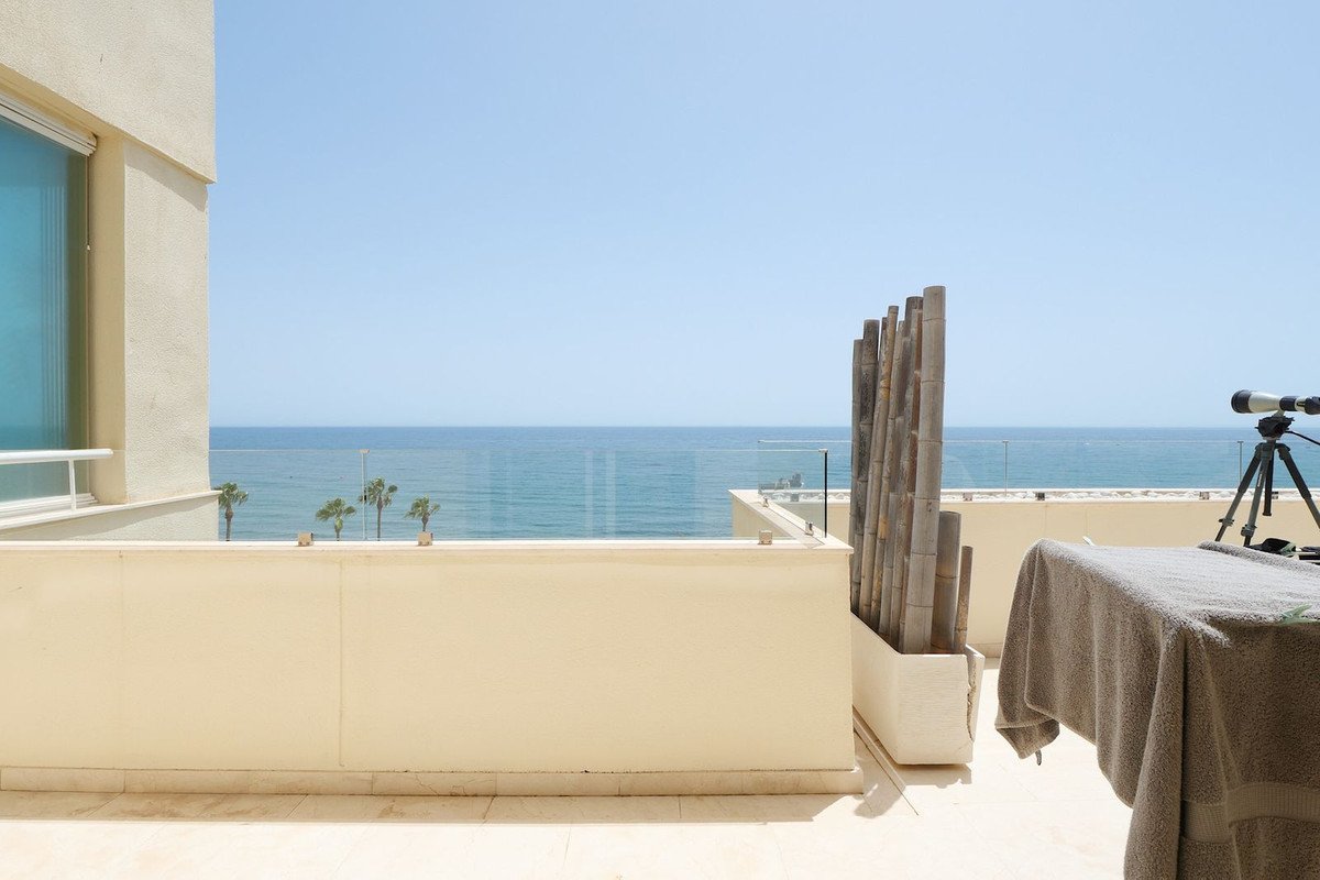 5 Bed Penthouse Duplex in Cabopino