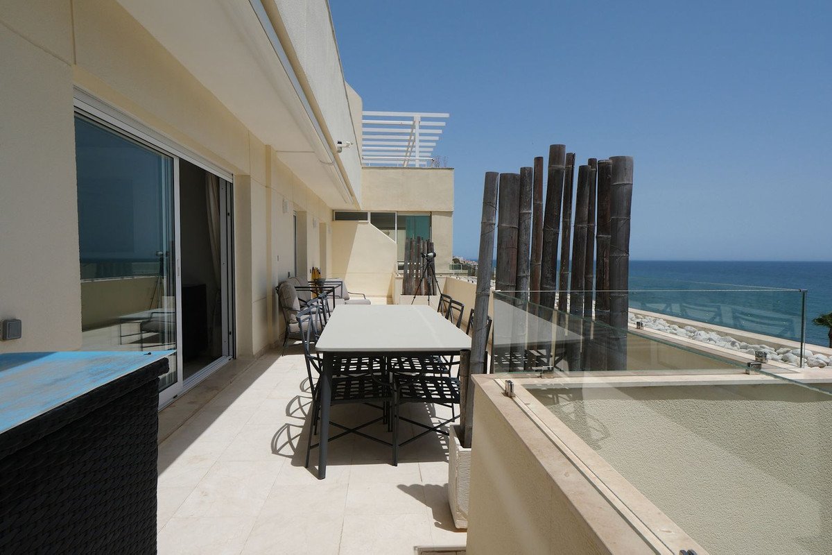 5 Bed Penthouse Duplex in Cabopino