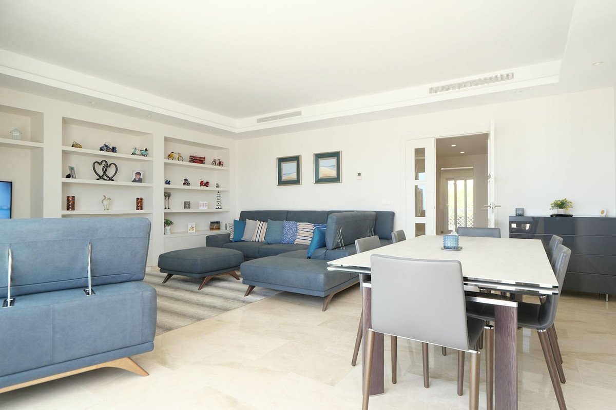 5 Bed Penthouse Duplex in Cabopino