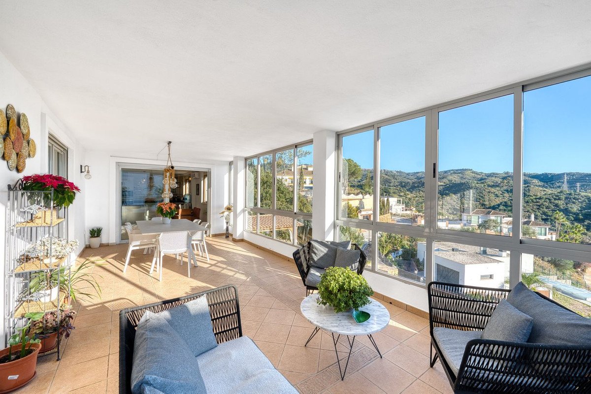 8 Bed Detached Villa in Elviria