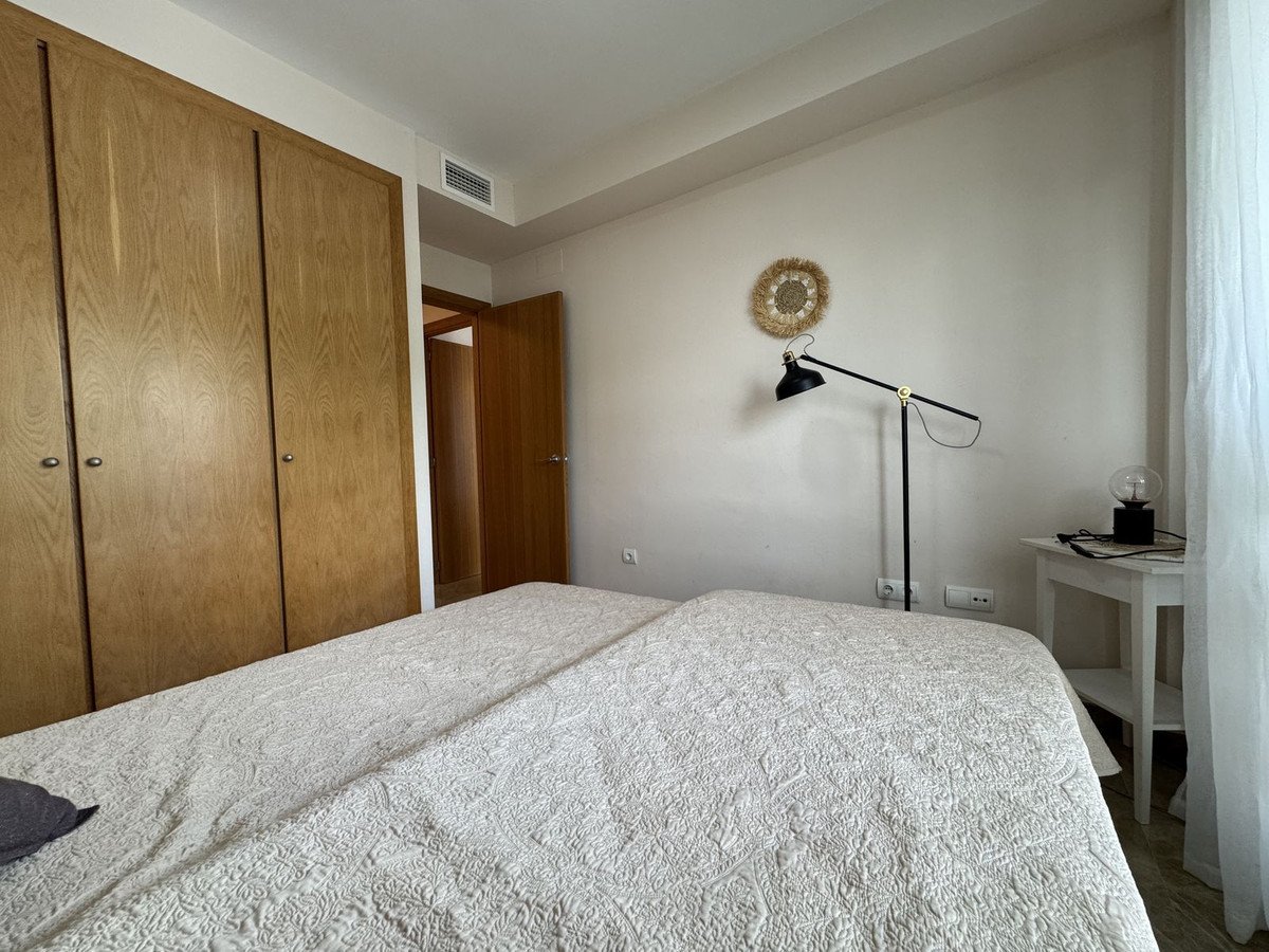 2 Bed Middle Floor Apartment in Estepona